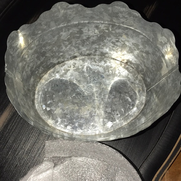 New Set Of 3 Hand Painted Galvanized Buckets - Picture 6 of 7